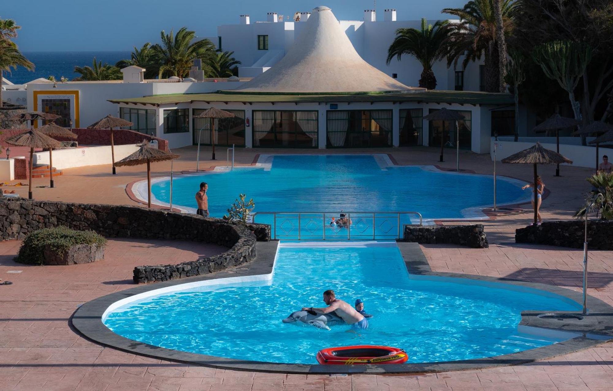 Luxury Apartamento Luz De Mar Complejo Playa Roca Costa Teguise Exteriér fotografie